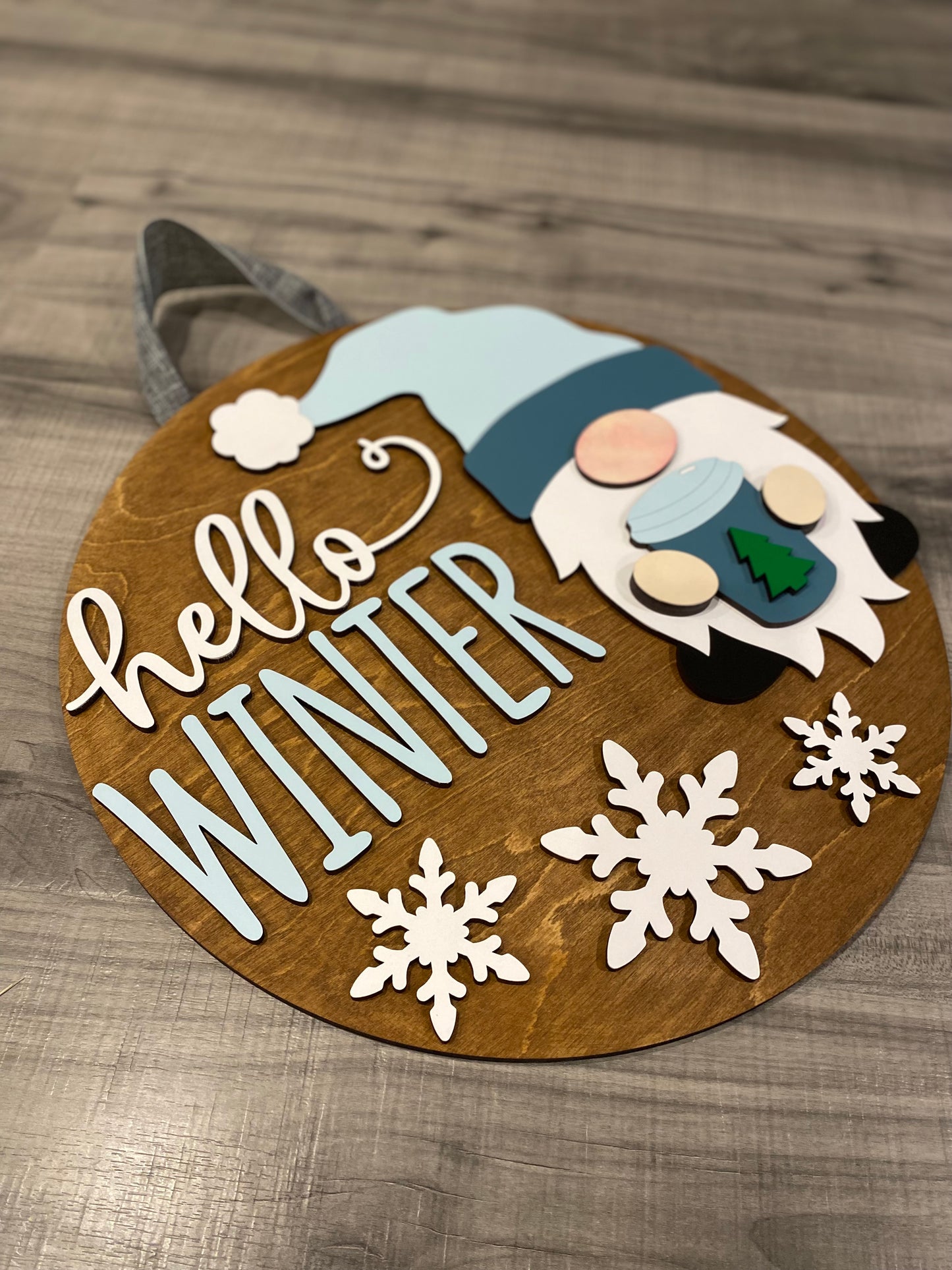 Sippin’ Through The Snow Door Hanger