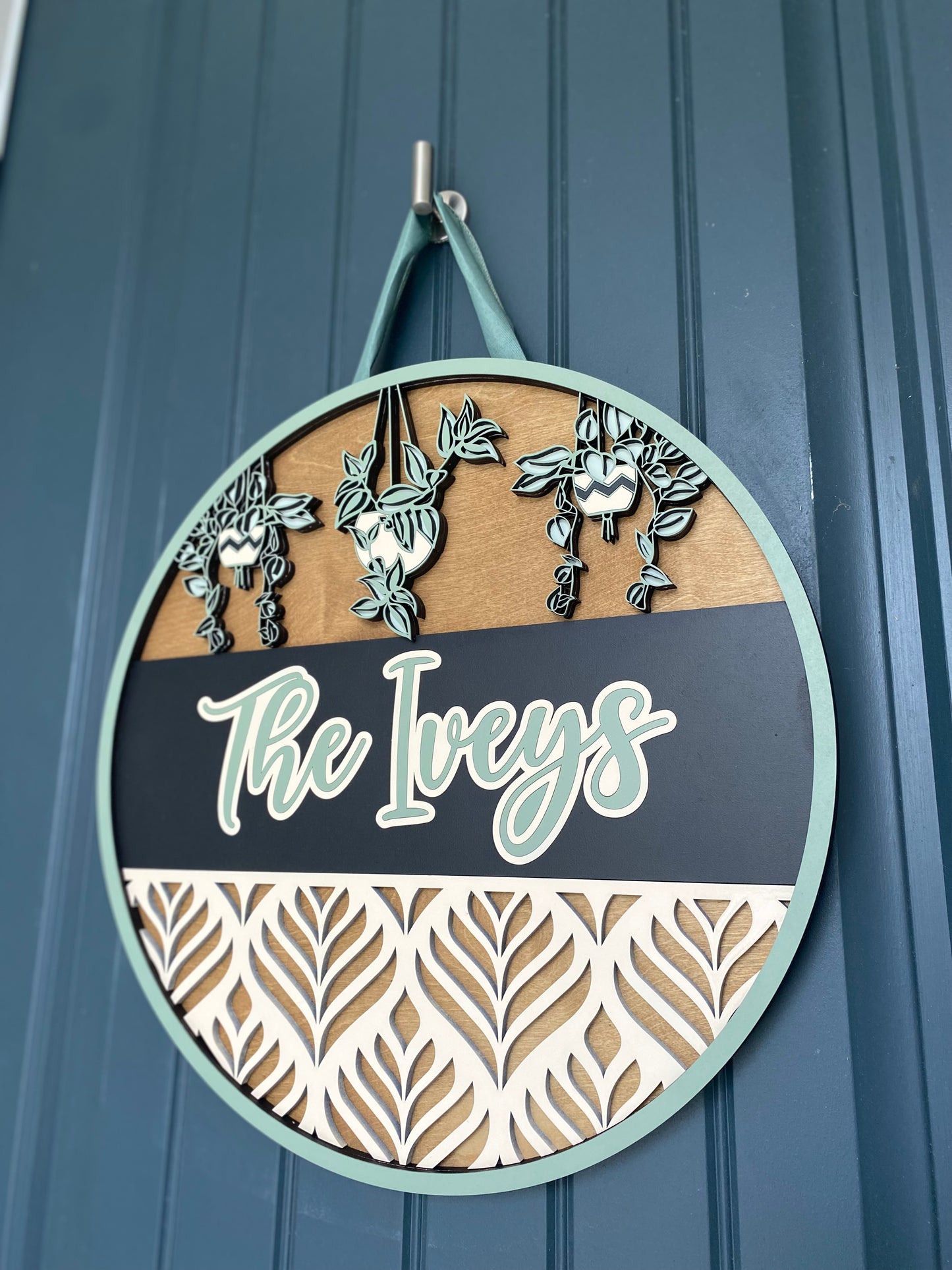 Leaf and Greet Door Hanger