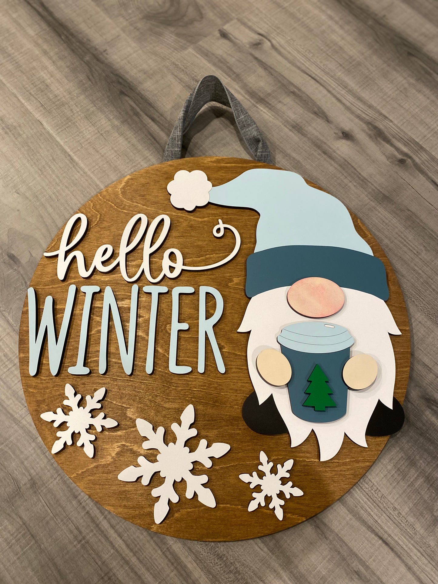 Sippin’ Through The Snow Door Hanger